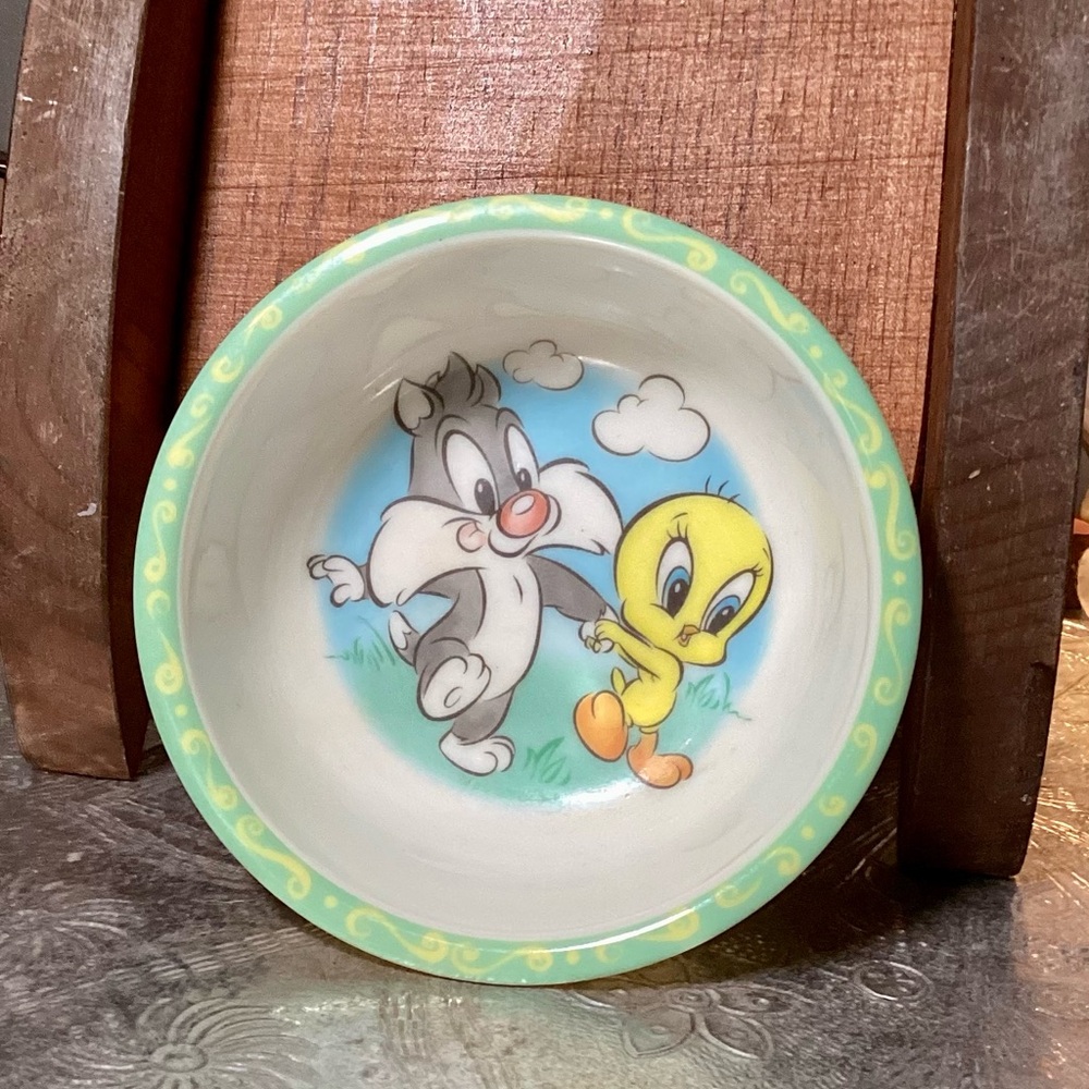 Vintage 1998 Warner Bros. Looney Tunes Bowl- Baby Tweety and Baby Sylvester